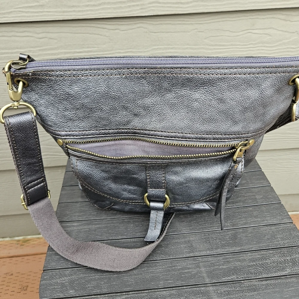 Vintage Fossil Sasha Crossbody Leather Bag Shiny Metallic Silver Purse Large